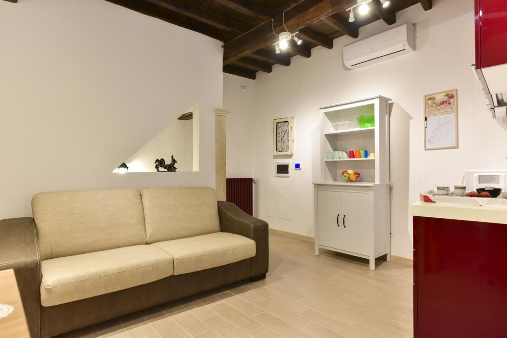 Lägenhet Maison Del Fico Piazza Navona
